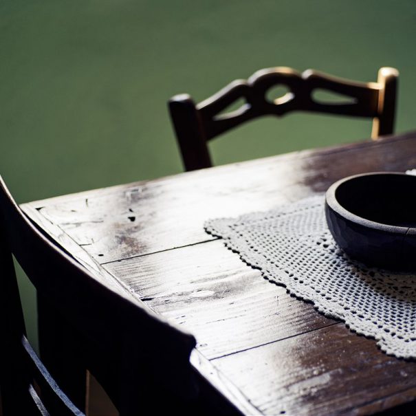 casa-del-vasaio-tavolo