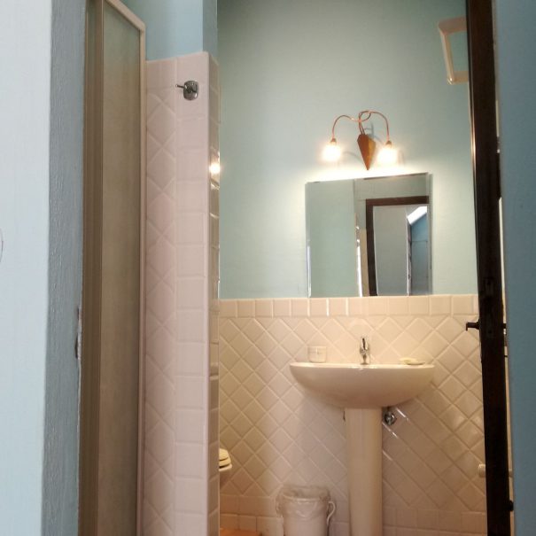 casa-dell-elettricista-bagno